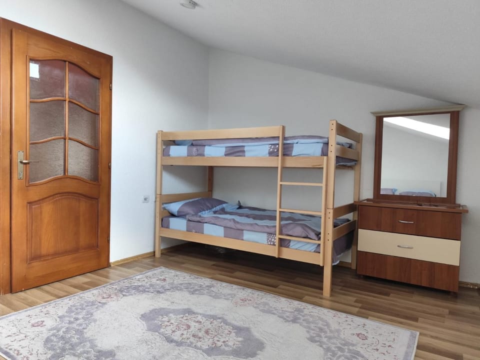 bunk bed