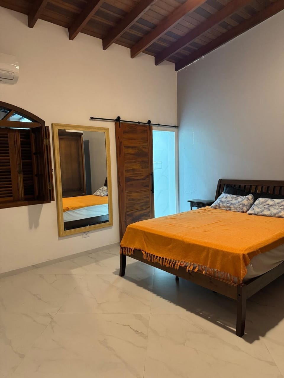 Casa linda e aconchegante no bairro São Francisco House in São Sebastião