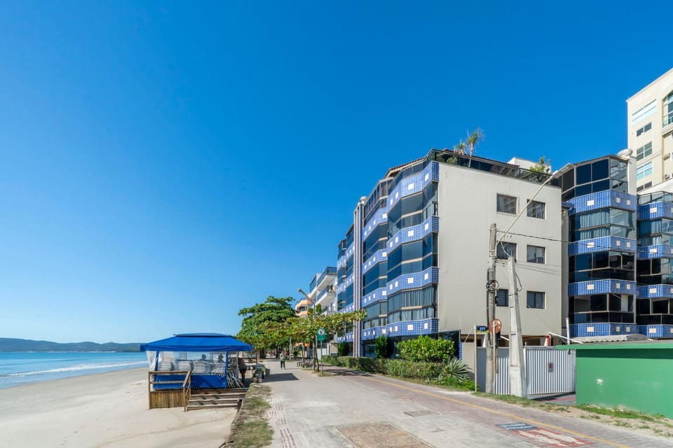 Cobertura com vista para o mar XM9679 Apartment in Porto Belo