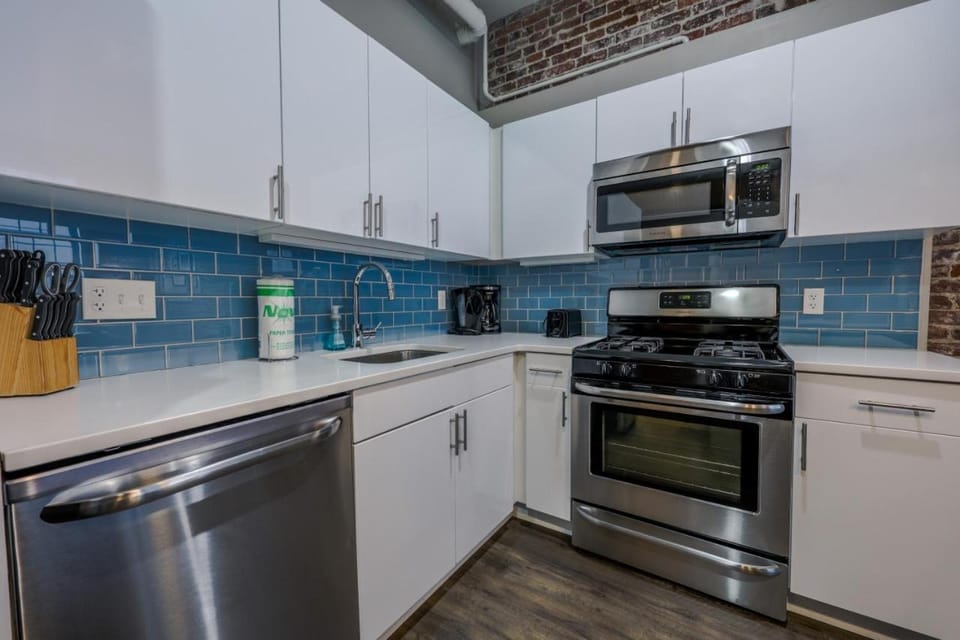 Luxury at 3br 2ba 200mbps Internet Apartment in Beacon Hill