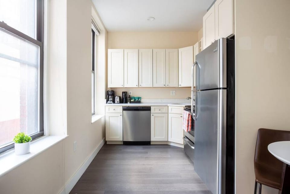 Prime Boston Fidi L Shaped Studio Apartment in South Boston