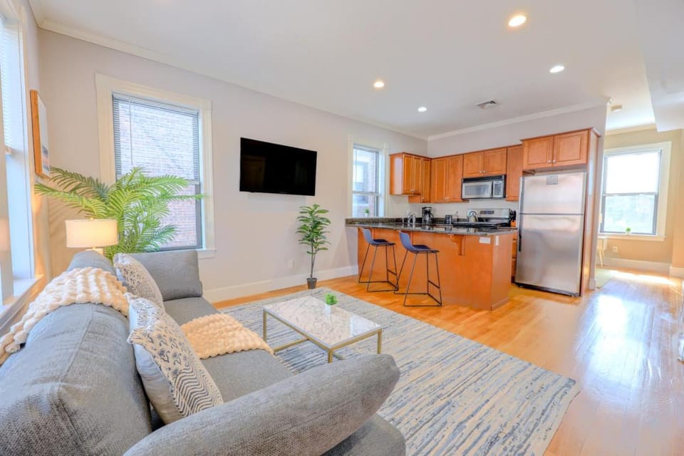 Cozy Fenway 1Br and 1Bath Close to Fenway Park Apartment in Boston