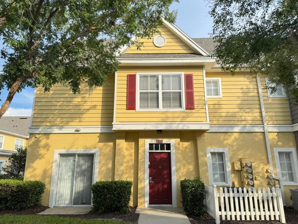 4 Bedroom 3 Bathroom Villas At SevenDwarfs 4-108 House in Kissimmee