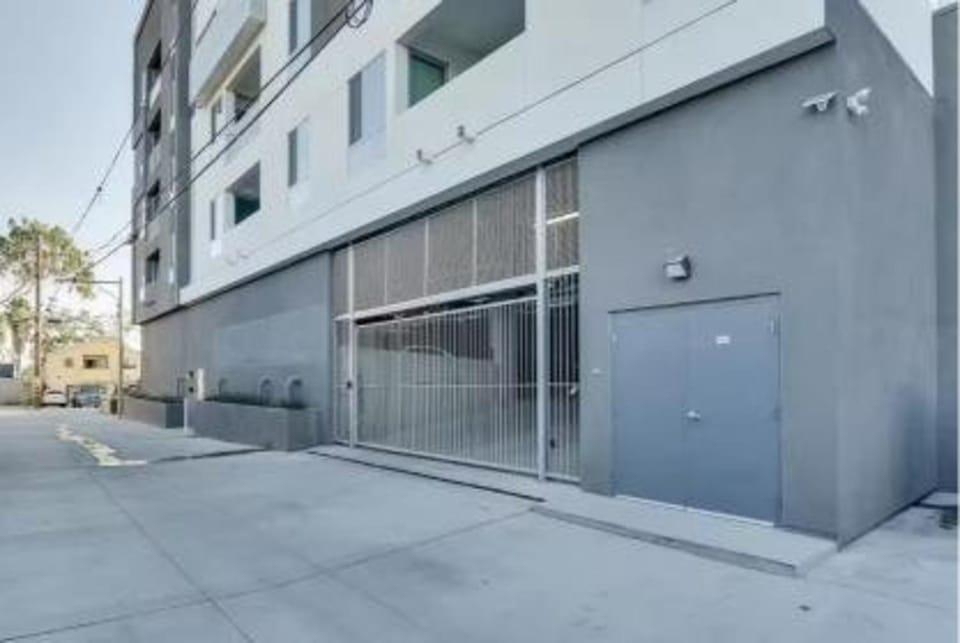 Lux North Park Gem King Beds Workspaces Parking Apartment in San Diego