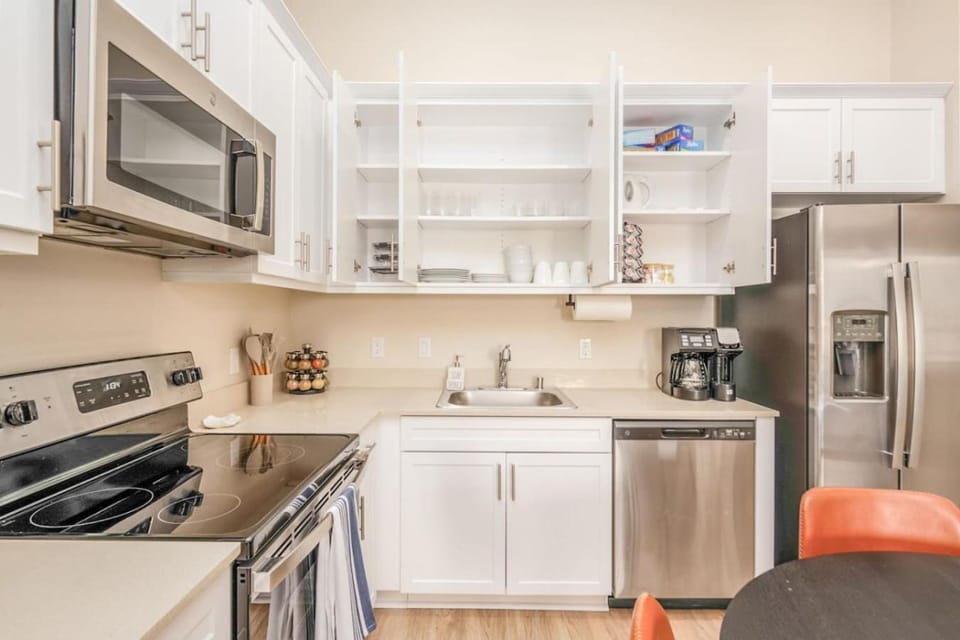 North Park Penthouse King Beds Workspaces Parking Apartment in San Diego