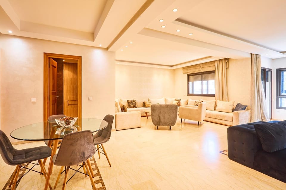 Casablanca 3 Bed Unit in Triangle Dor With Parking Apartment in Casablanca