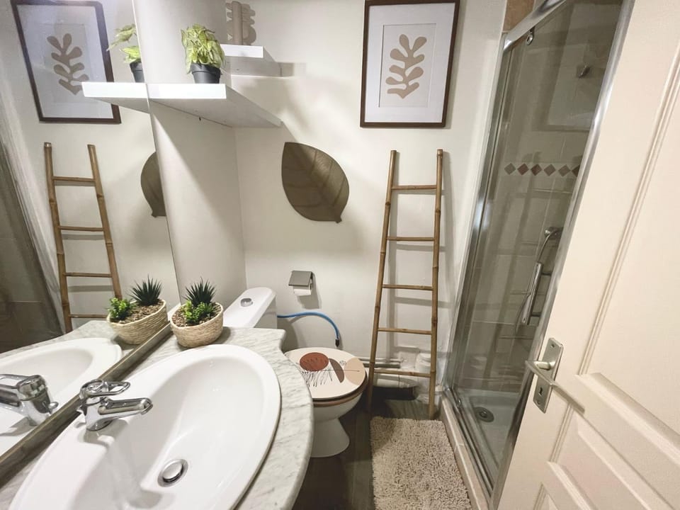 Toilet, Bathroom