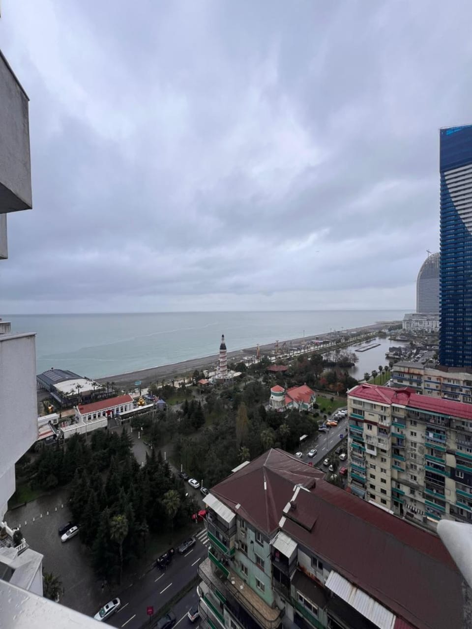 City view, Sea view