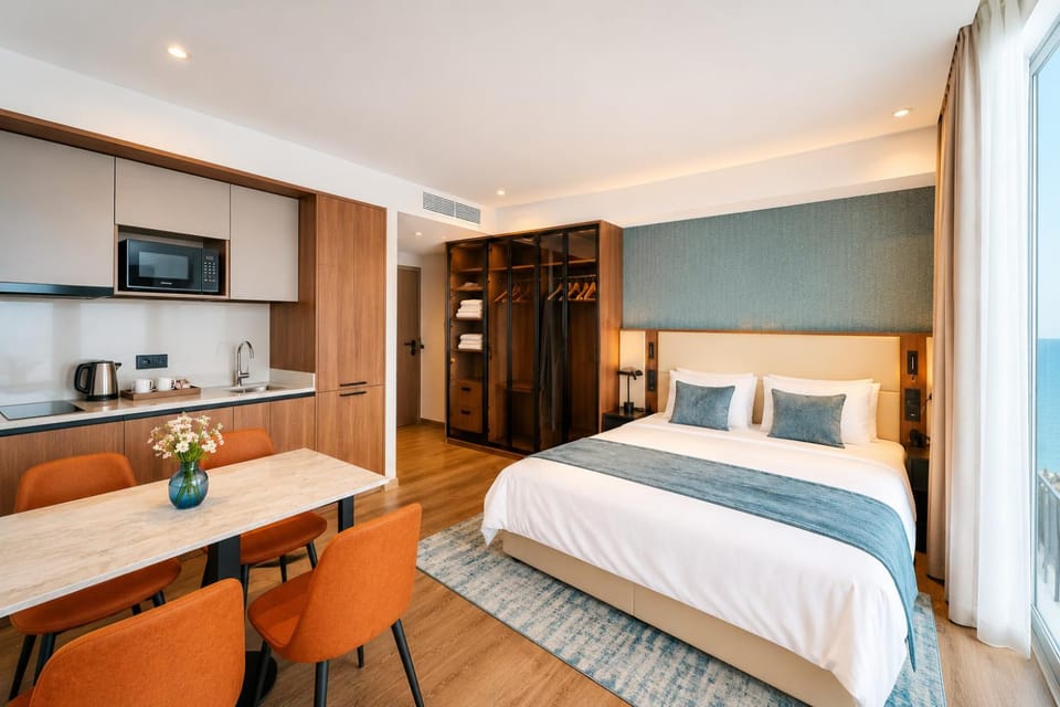 Signature Residence Sea View Suites in Marriott Privilege Hotel in Batumi