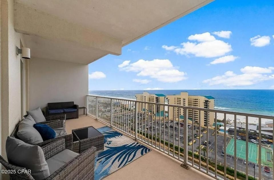 The Crab's Eyebrow Apartment in Panama City Beach