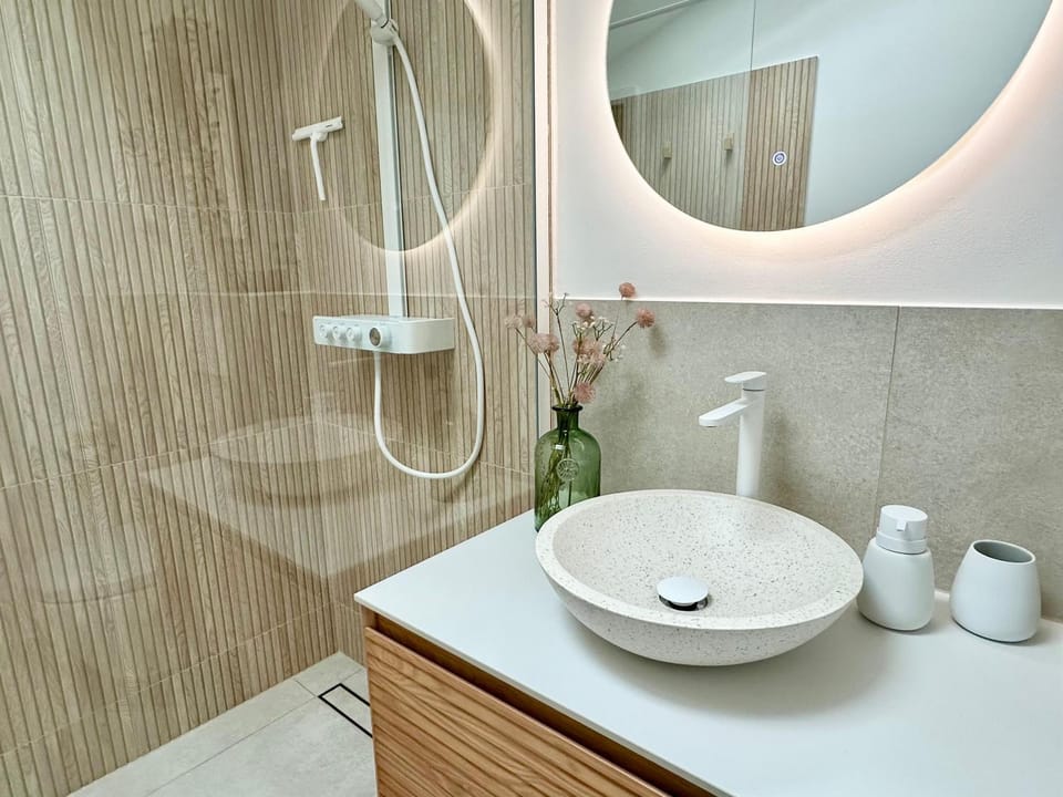 HAFENROMANTIK - Wohnen mit Charme im Herzen von Neustadt mit Blick auf das Binnenwasser Apartment in Ostholstein