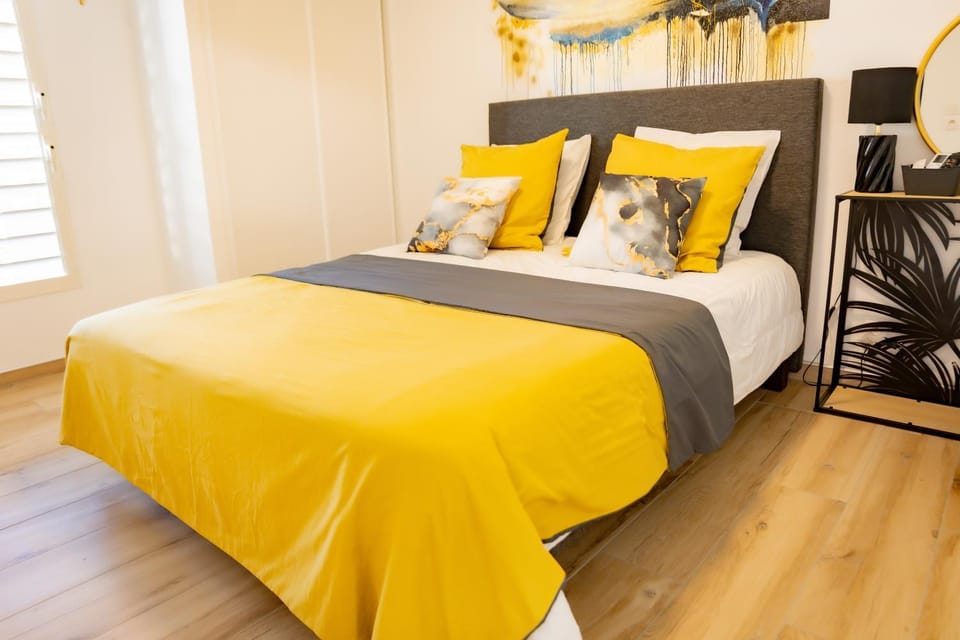 Bed, Photo of the whole room, Bedroom, cot, wardrobe, air conditioner