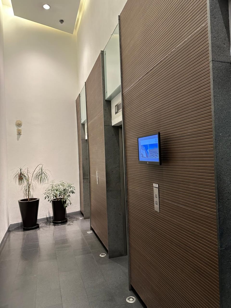 Lobby or reception, elevator