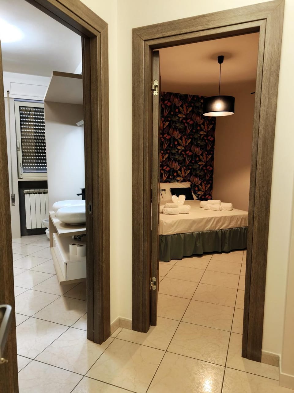 Bathroom, Photo of the whole room, Bedroom