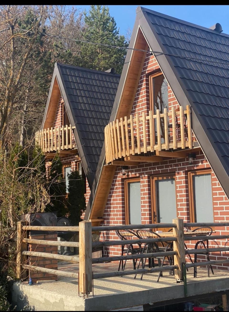 Villa Parku I Liqenit House in Serbia