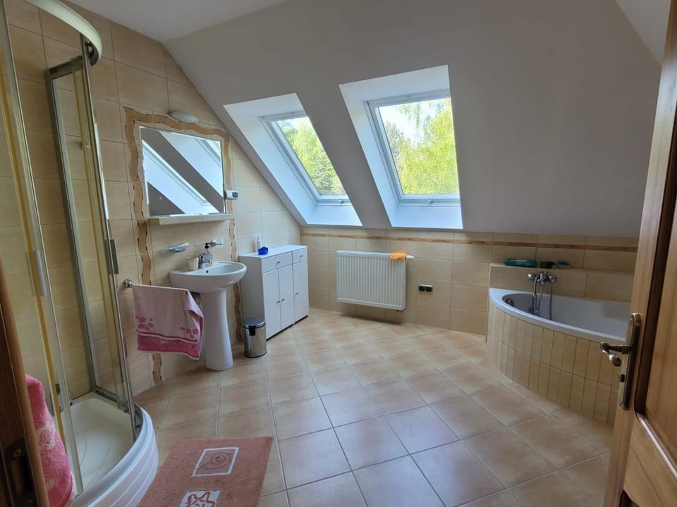 Bathroom, Bath