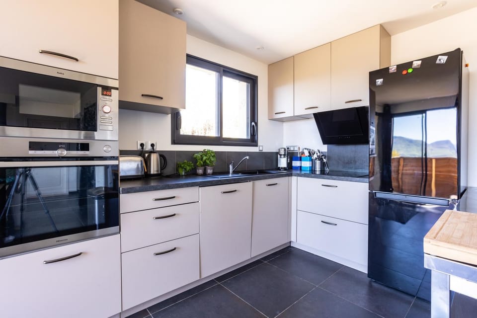 dishwasher, oven, stove