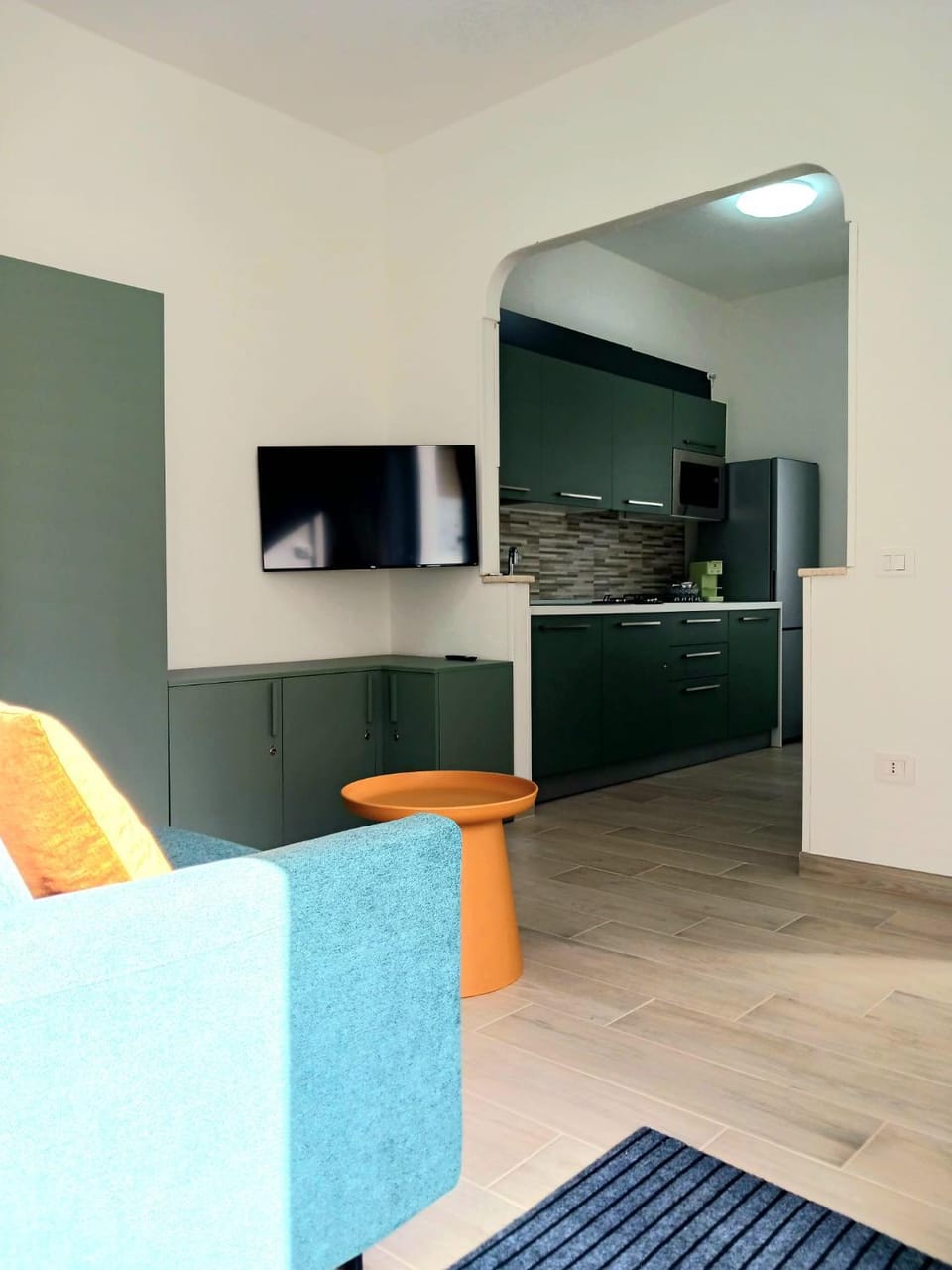 TV and multimedia, Kitchen or kitchenette, Living room