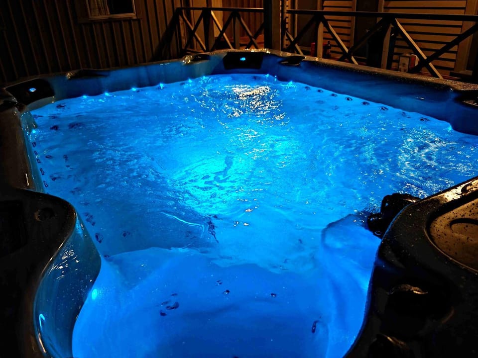 Hot Tub, Spa and wellness centre/facilities