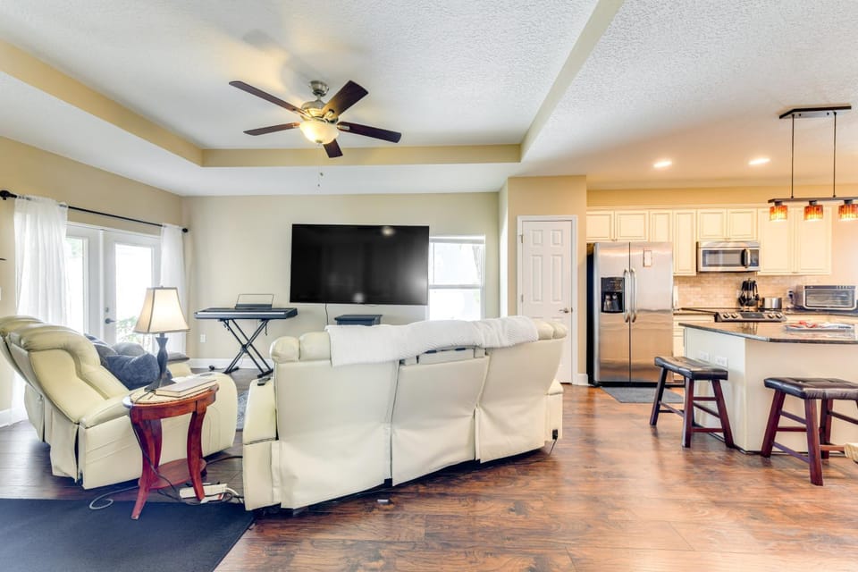 5 Mi to Beach: Family Retreat in Sarasota! House in Vamo