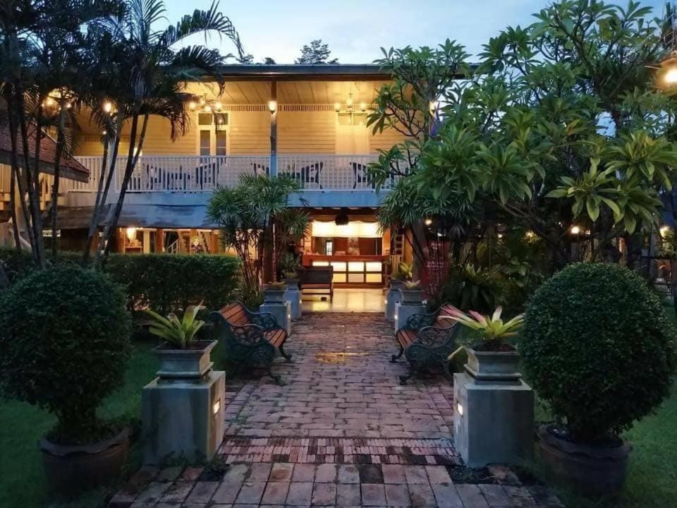 Garden, Garden view