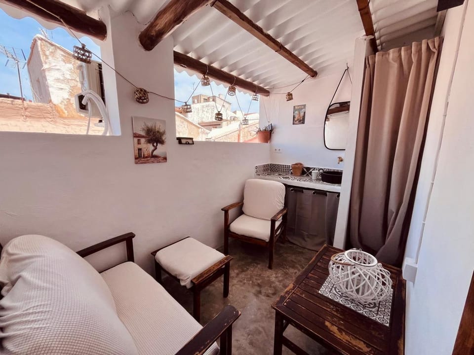 Off site, Balcony/Terrace