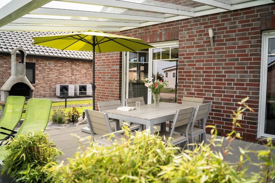 Haus Deichoase - Urlaub direkt am Deich House in Lower Saxony, Germany