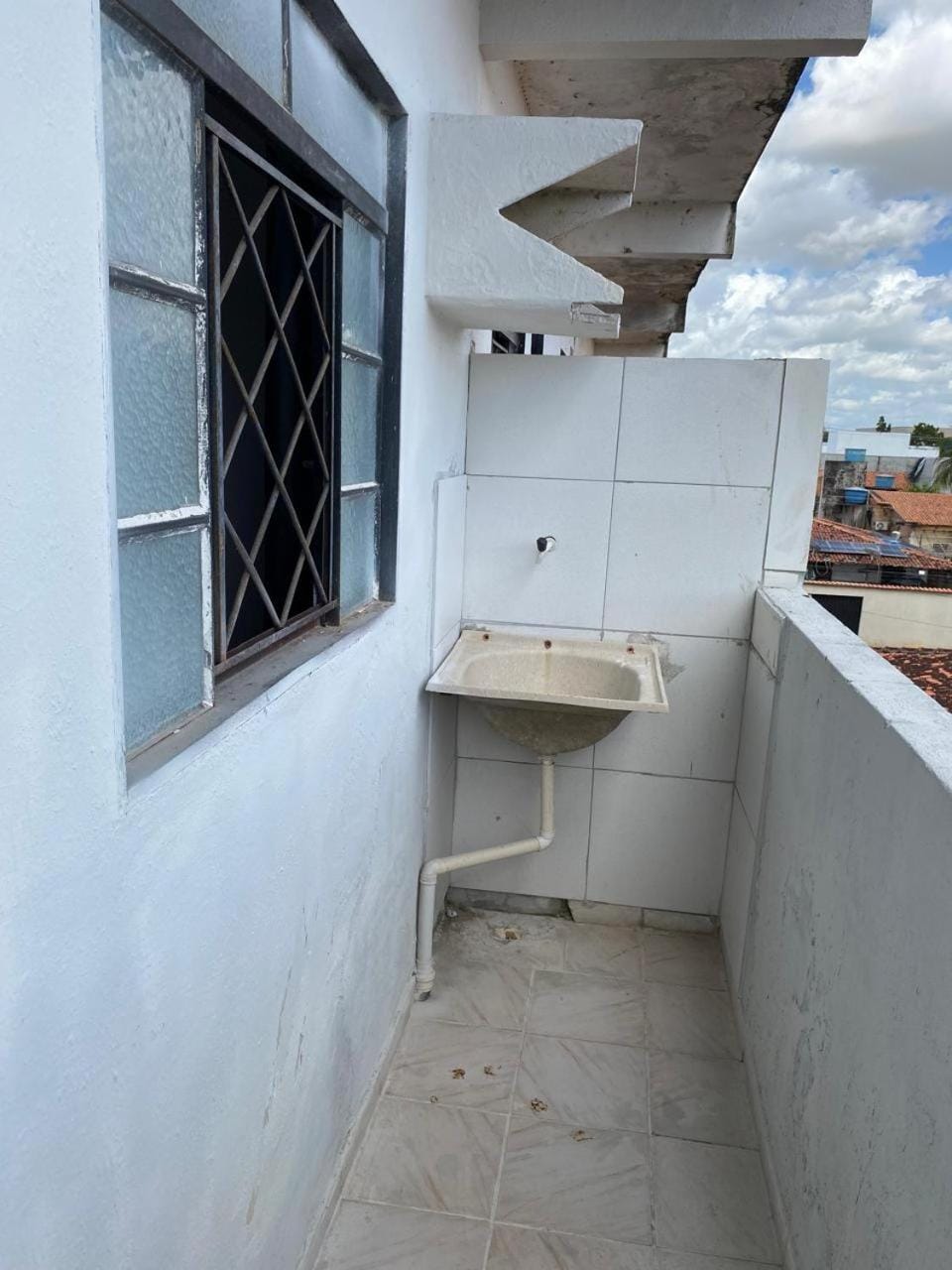 24 - Kitnet com cozinha e ventilador - 2 andar Apartment in State of Maranhão, Brazil