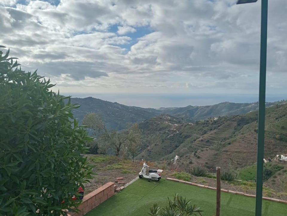 Finca las Chicas House in Axarquía