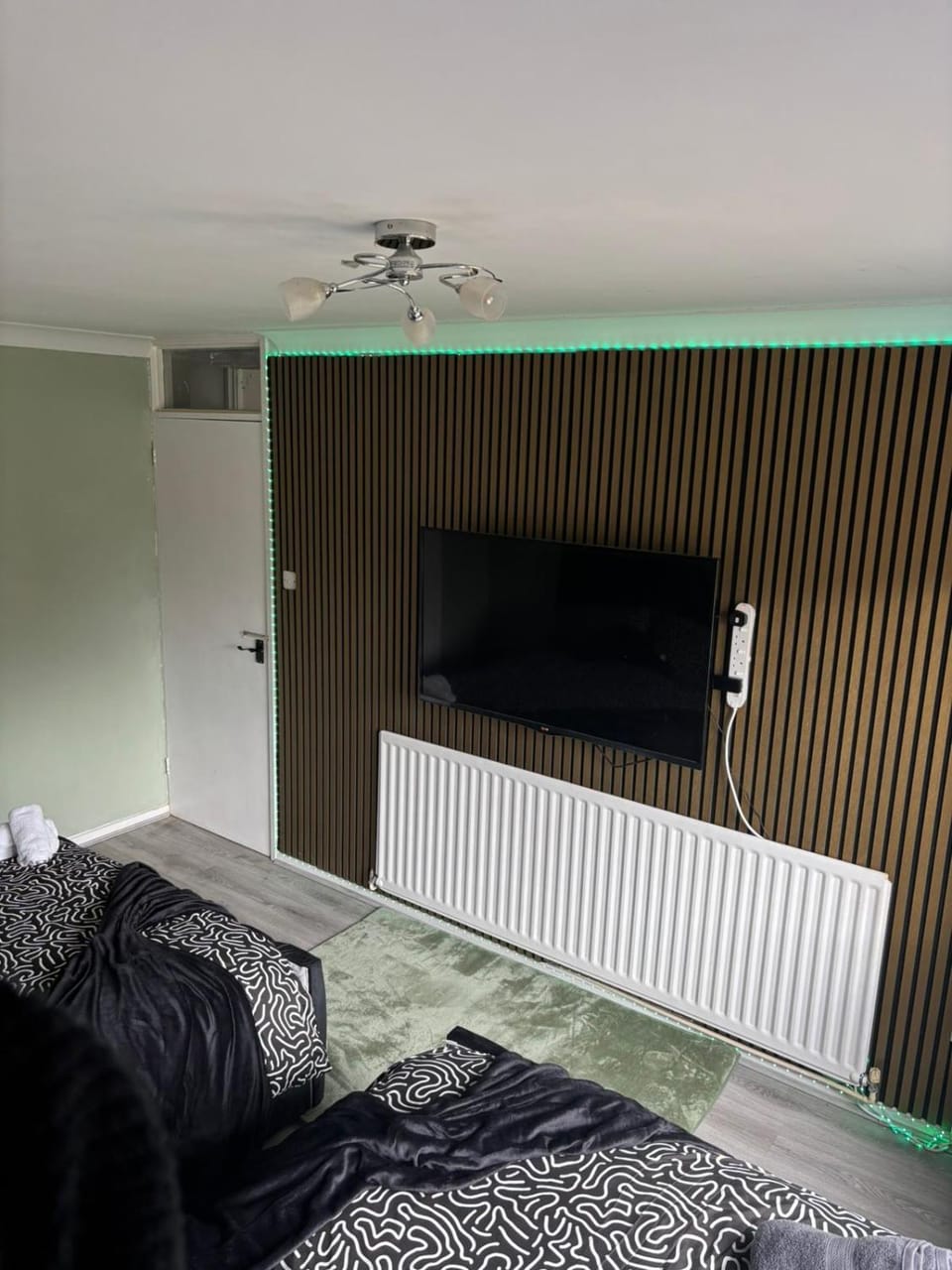 Stunning 2 Bed Flat With Games Table BHX NEC Apartment in Metropolitan Borough of Solihull