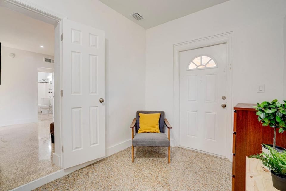 Nice and Cozy Miami Apartment Apartment in Miami Shores
