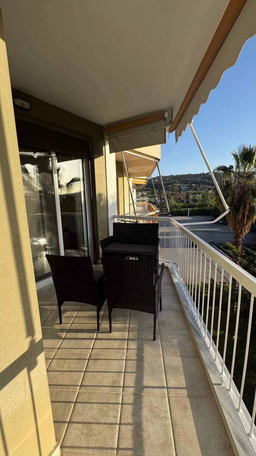 Property building, Balcony/Terrace, Mountain view