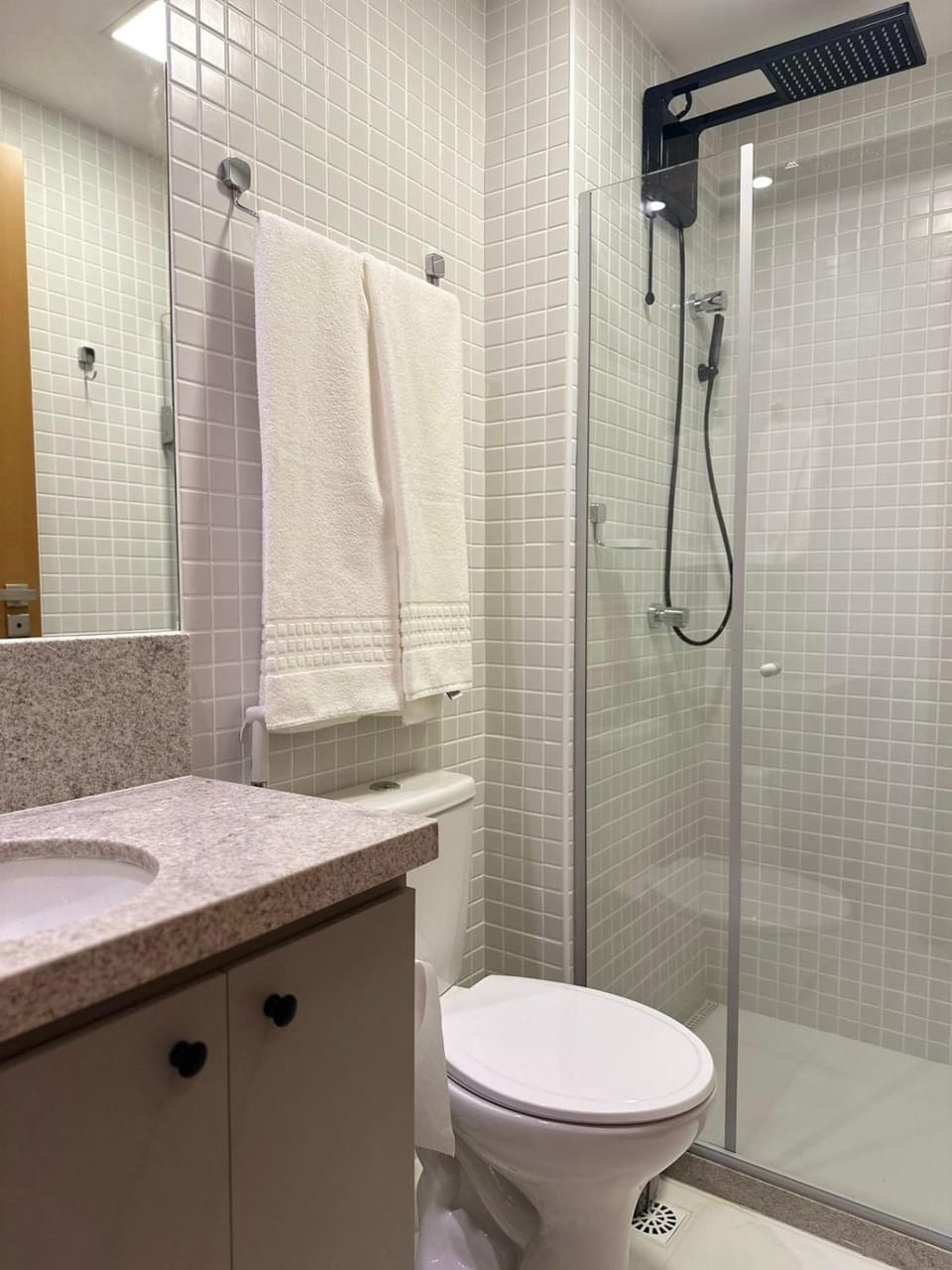 Shower, Bathroom, towels