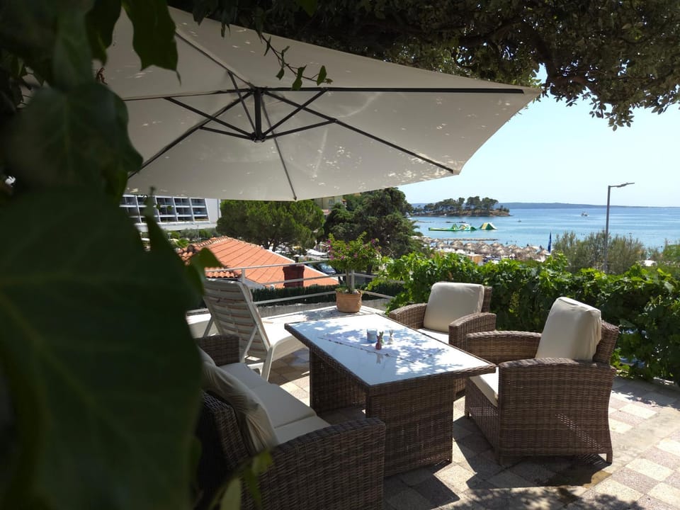 Patio, Sea view