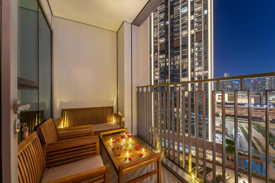 Night, View (from property/room), Balcony/Terrace, Seating area