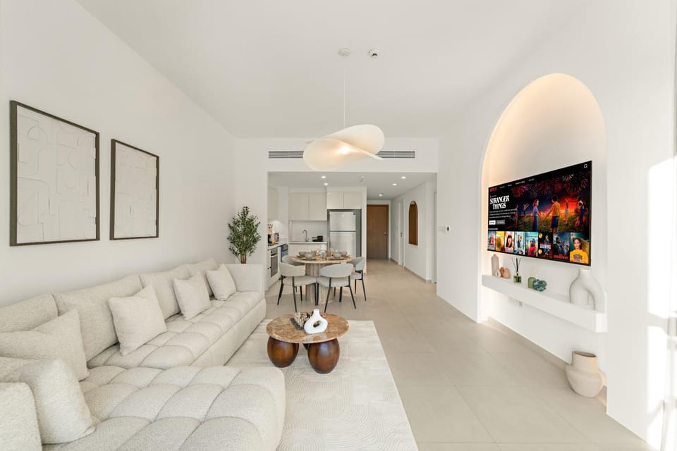 TV and multimedia, Living room, Evening entertainment, internet, air conditioner