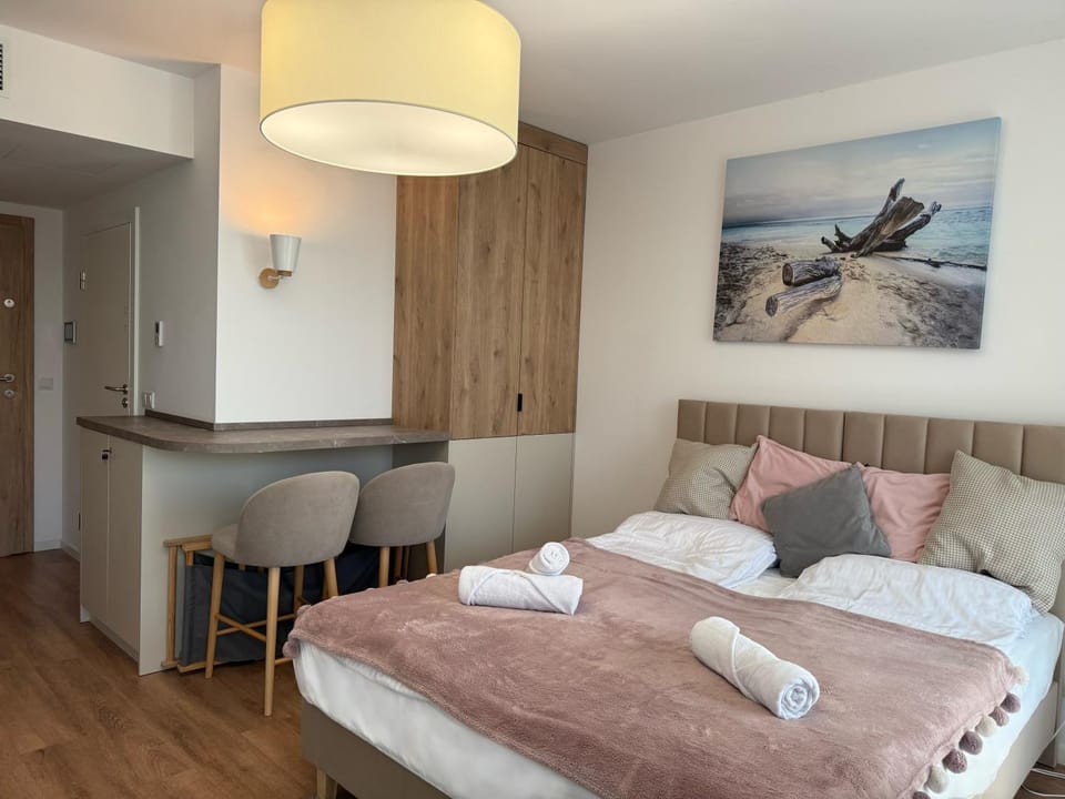 Bed, Photo of the whole room, Bedroom, towels, wardrobe