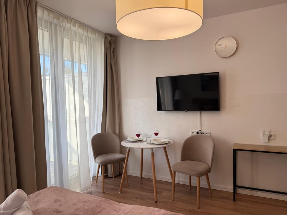 TV and multimedia, Seating area