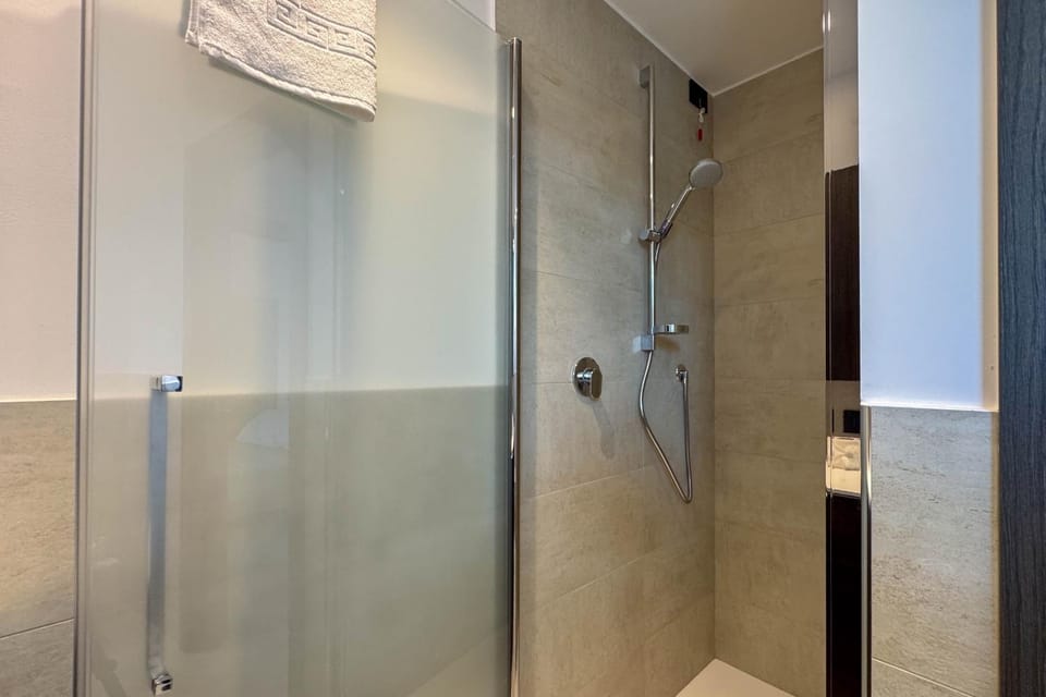 Modern Design Garage and Terrace with Sea View Apartment in Porto San Giorgio