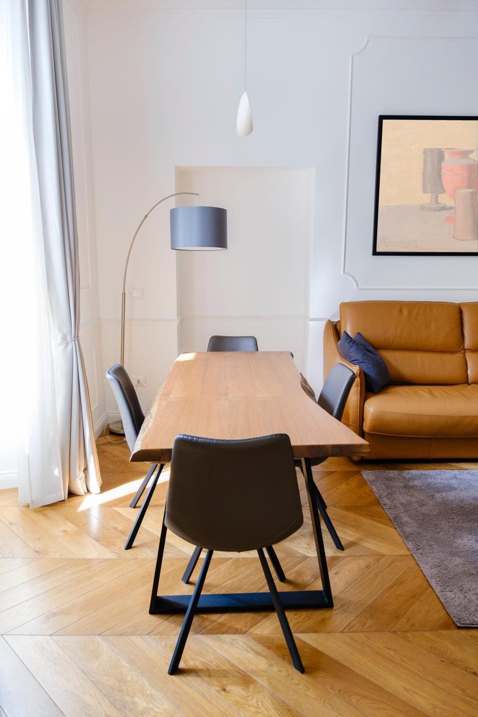 Seating area, Dining area