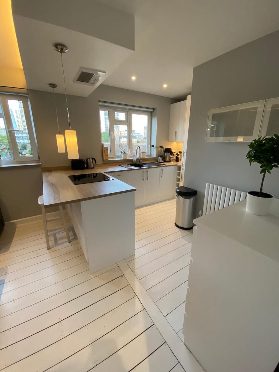 Newly renovated - 70m2 Modern & Cosy - Balcony Apartment in London Borough of Southwark