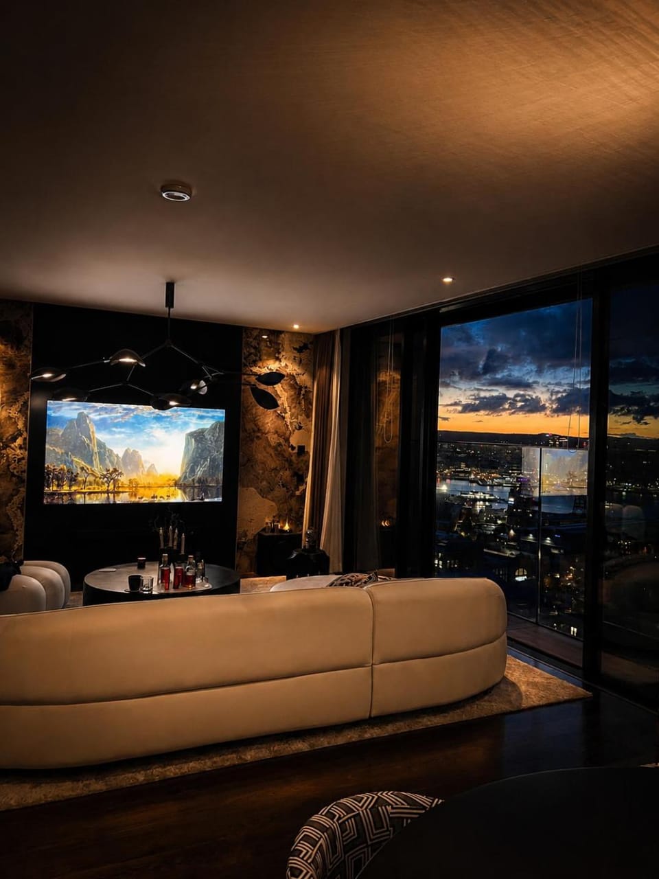 Communal lounge/ TV room, Living room, Seating area