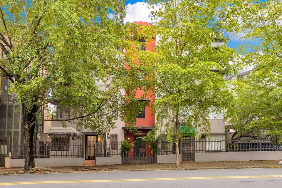 Family Hideaway Near Beach, Games, Views & More Apartment in San Juan