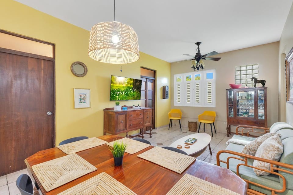 Family Hideaway Near Beach, Games, Views & More Apartment in San Juan