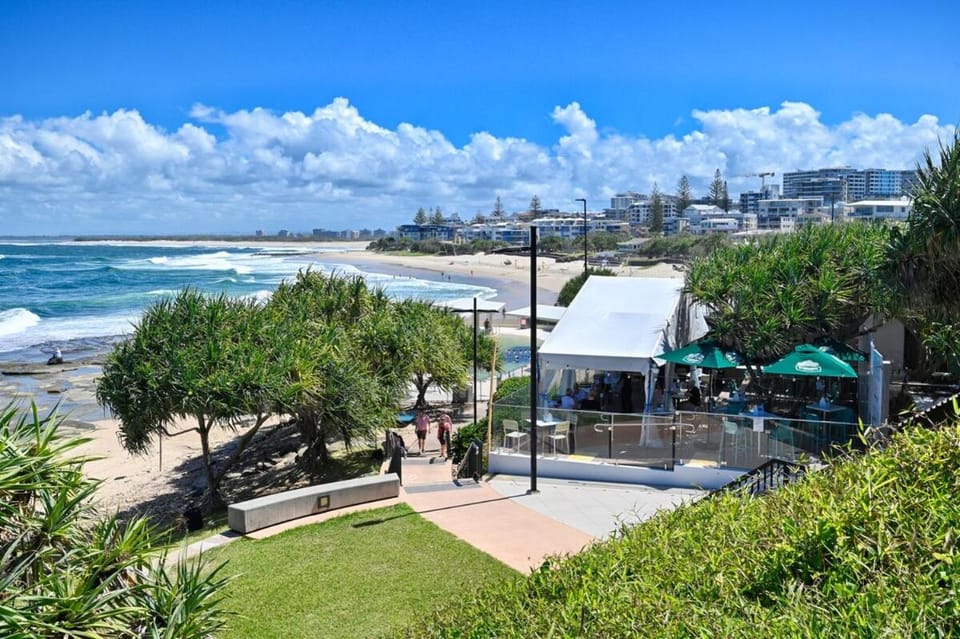 Salt and Sand, Ocean Views and Prime Location Apartment in Kings Beach