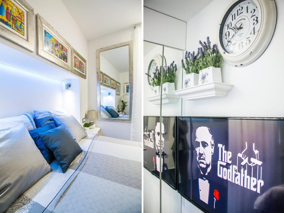 Bed, TV and multimedia, Bedroom