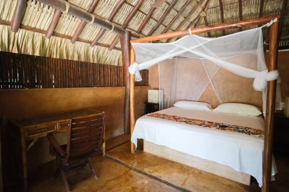 Beachfront Casa Palmillas Troncones with pool and 3rooms Apartment in Troncones