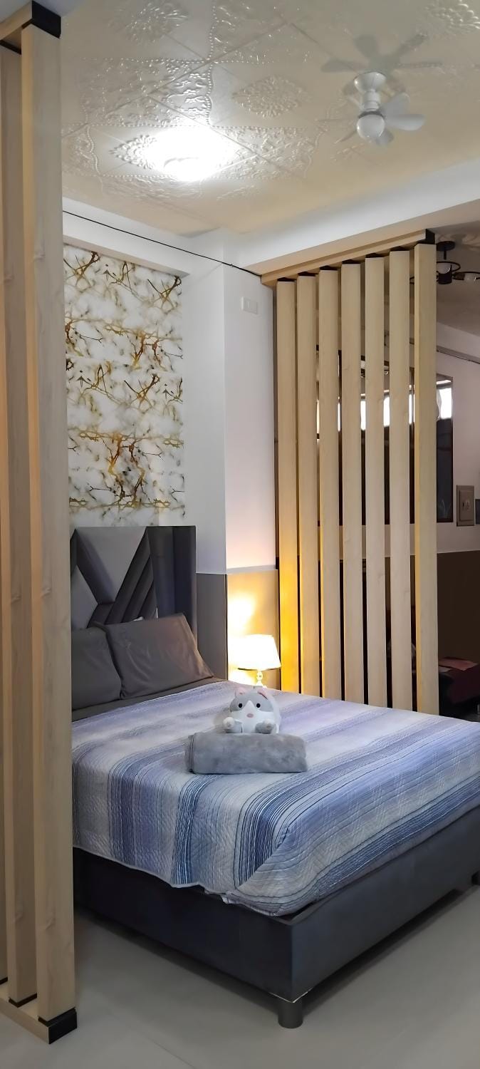 Bed, Photo of the whole room, Bedroom, fireplace