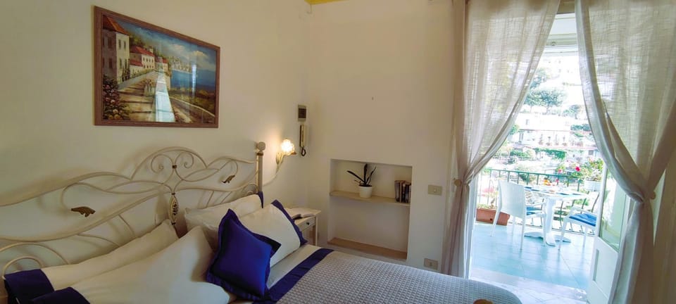 Bed, Balcony/Terrace, Other