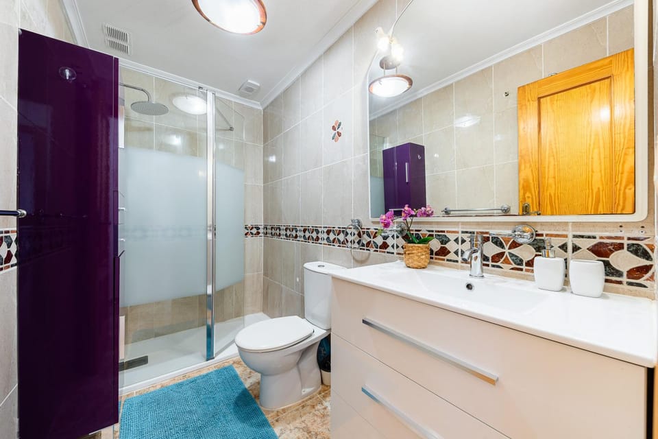 Shower, Toilet, Bathroom